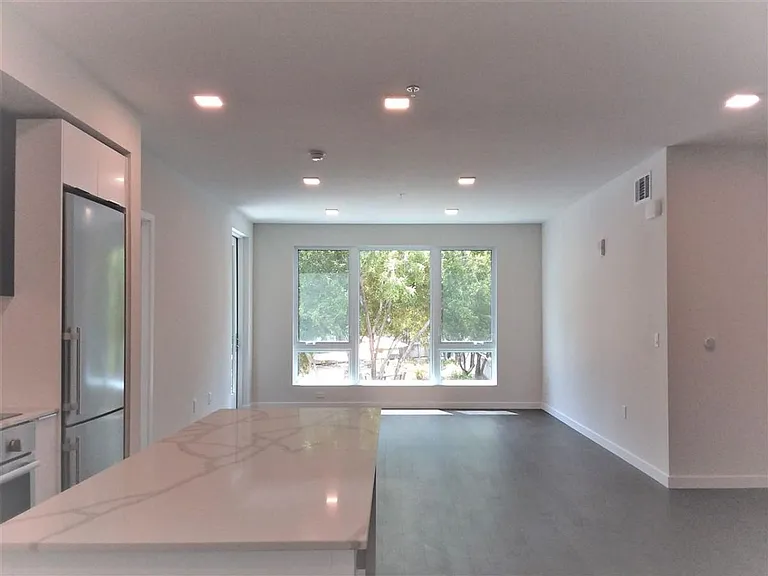 1605 Riviera Ave #406 — Photo 3