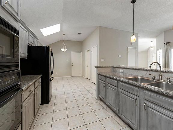 4th image of 1542 Ainsdale Dr
