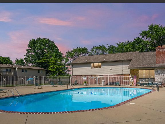 2nd image of 1225 W Park Way #529d645df