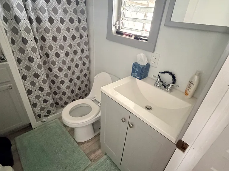 4836 Cottage St — Photo 15