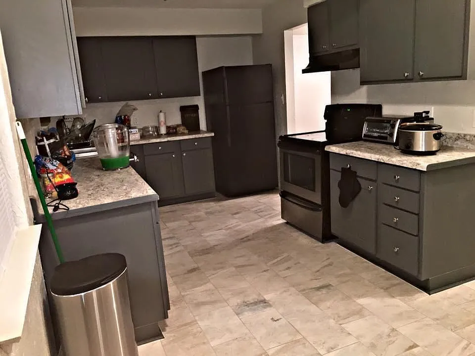 2 bed, 1.5 bath, 1280 sqft, $1,599 — Photo 2
