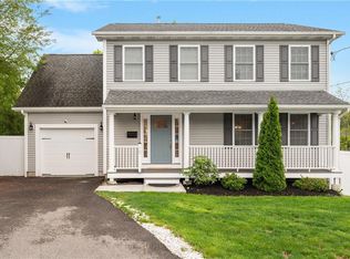 15 Willett Ave E, Riverside, RI 02915