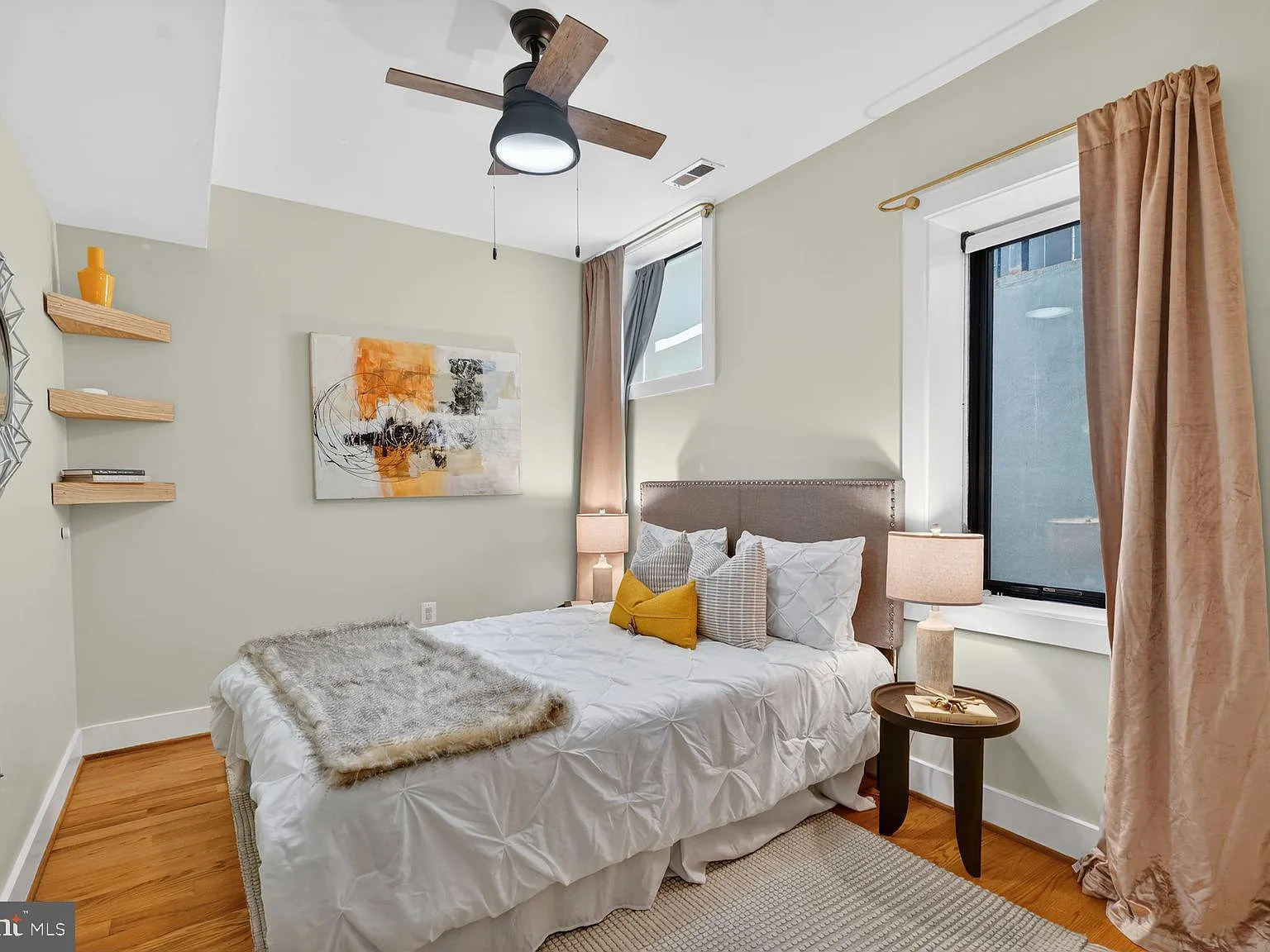 2 bed, 2.5 bath, 976 sqft, $3,199 — Photo 4
