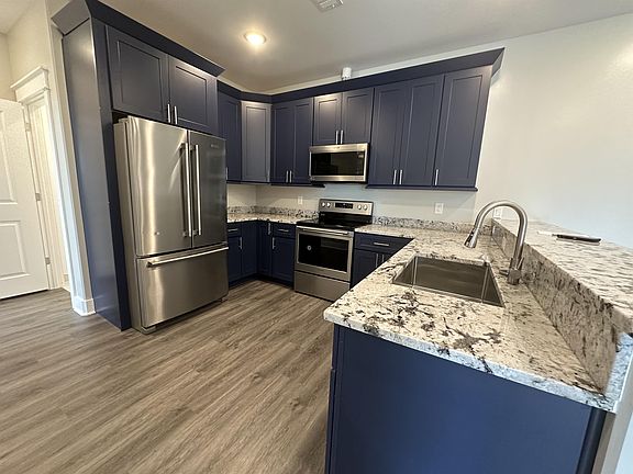 4th image of 133 Briarfield Ave #C18