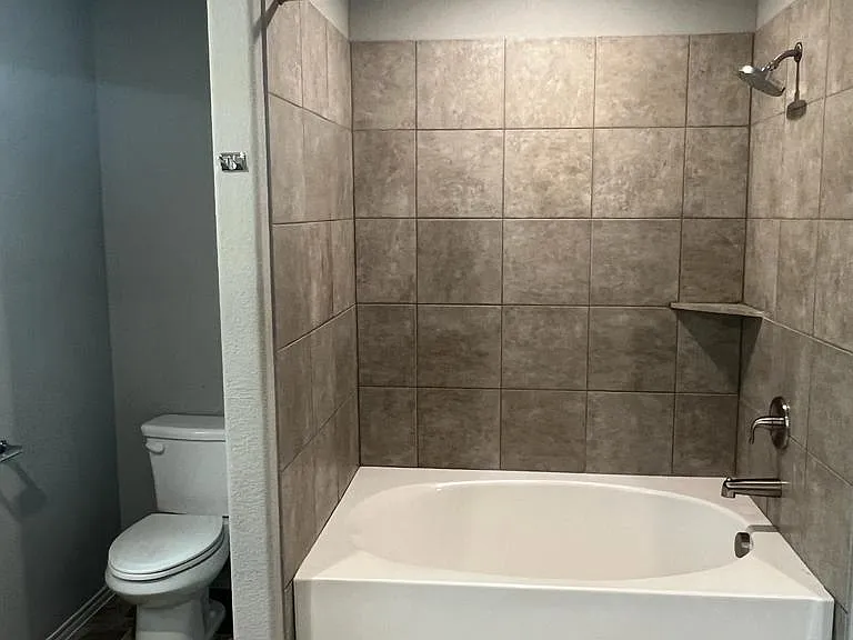 2428 Nolan Creek St — Photo 18