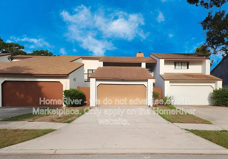 1174 Romaine Cir E