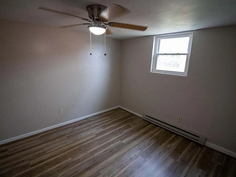 341 Cedar Ave — Photo 4