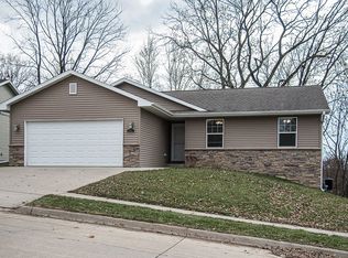 940 Marisa Rdg, Dubuque, IA 52001