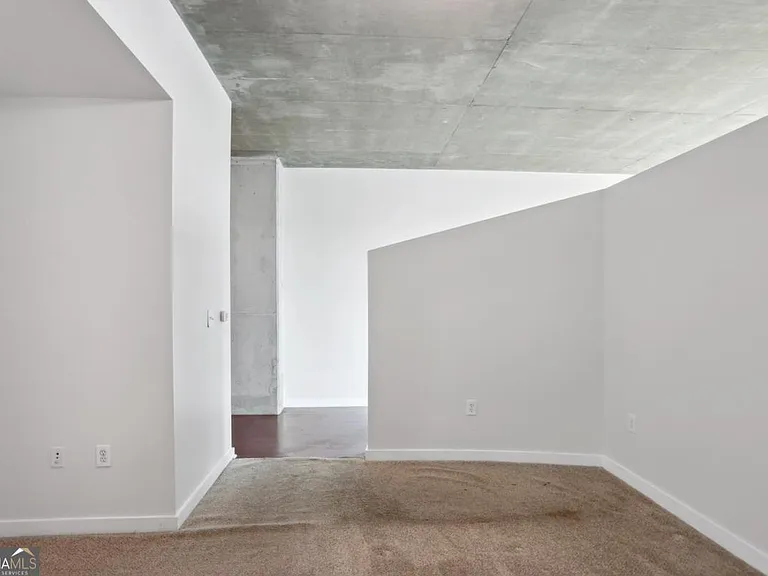 3324 Peachtree Rd NE #915 — Photo 18