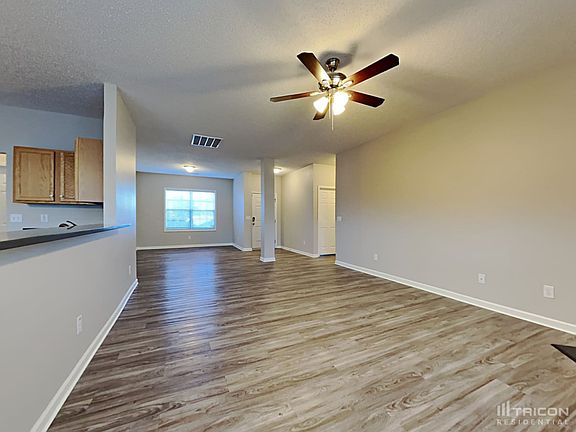 3rd image of 139 Ashewood Lake Dr