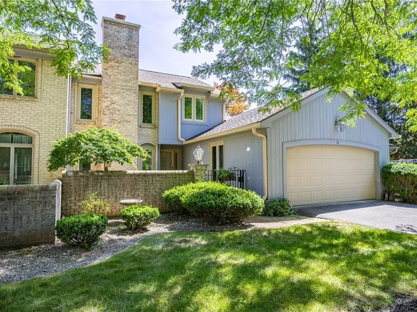 13 Tobey Ct, Pittsford, NY 14534