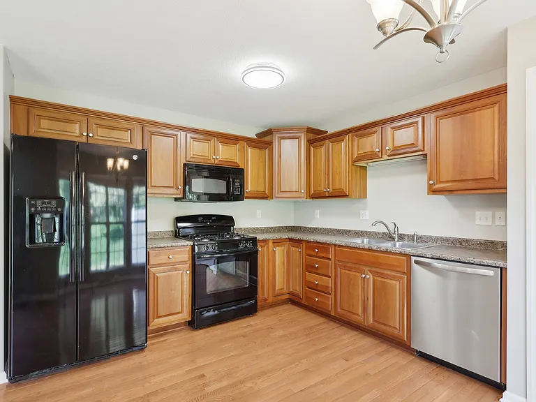Kitchen - With Gas Stove