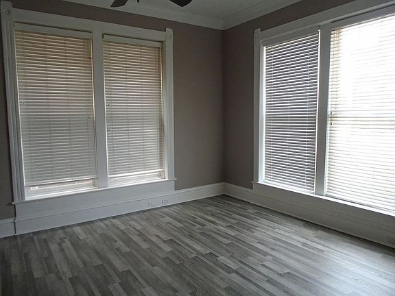 4th image of 200 E 9th St APT 3