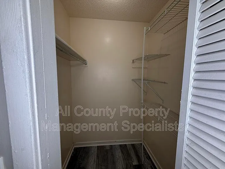 1002 Creekside Way — Photo 8