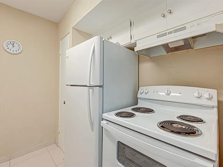 2121 Fountain View Dr #16 — Photo 16