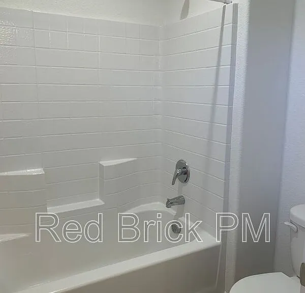 821 Tivoli Dr — Photo 11