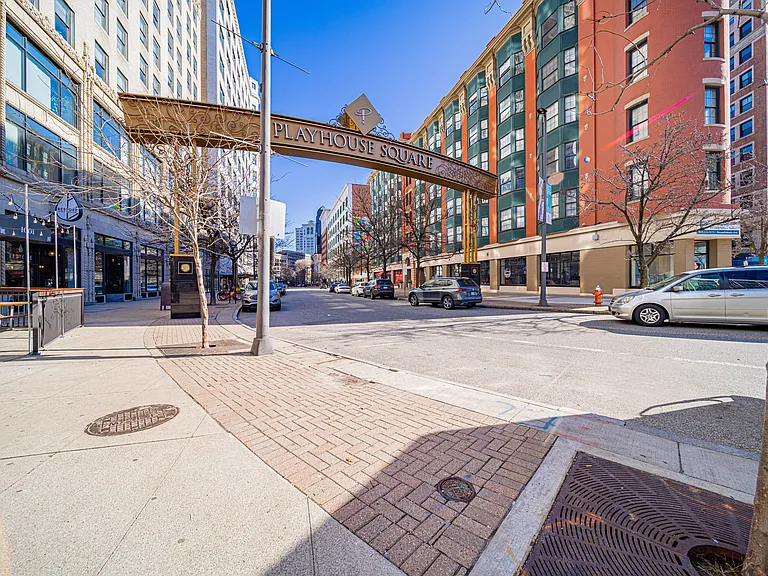 Huron Square — Photo 27