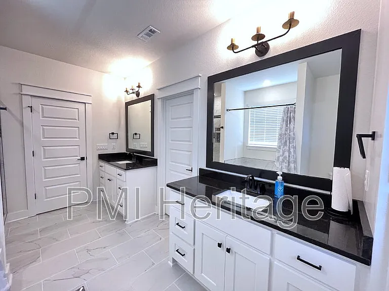 2061 Larry Ln — Photo 15