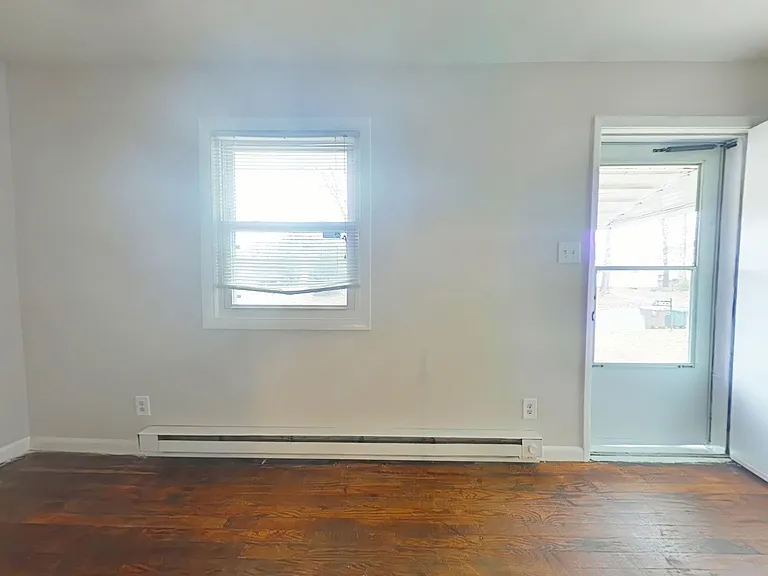 3401 Martin Ave — Photo 9
