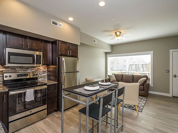 4th image of 317 2nd St SW #6192996