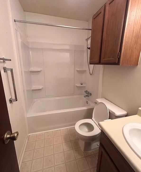 3 bed, 2.0 bath, 1262 sqft, $1,450 — Photo 3