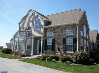 171 Rose View Dr, West Grove, PA 19390