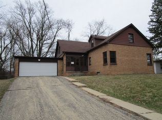 2635 N McAree Rd, Waukegan, IL 60087