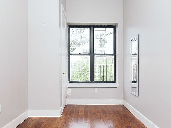 4th image of 188 Jefferson St APT 3R