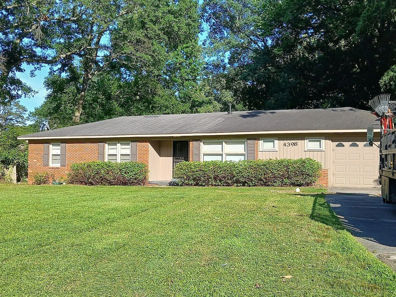3-Bedroom Home with Bonus Den, Enclosed Porch & Fenced Backyard — Photo 1