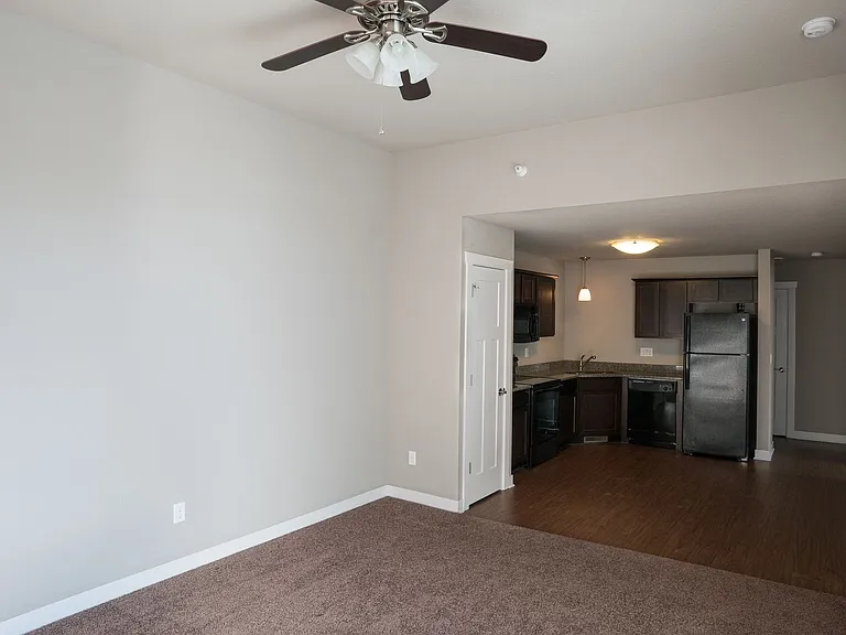 Ironwood Glen Townhomes — Photo 8