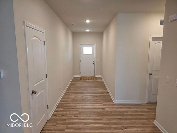 2nd image of 852 Cowley Dr