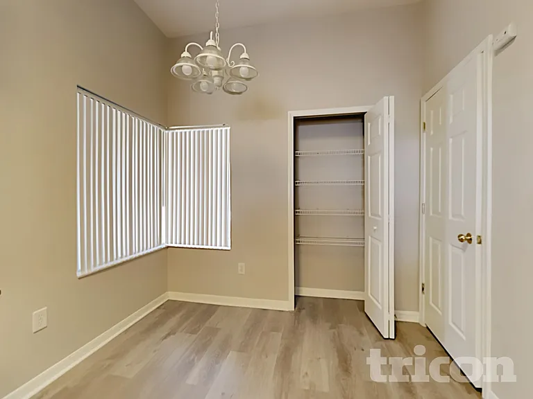 12010 Hampshire Field Ct — Photo 6