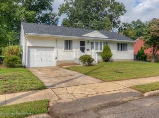 14 Coral Dr, Hazlet, NJ 07730