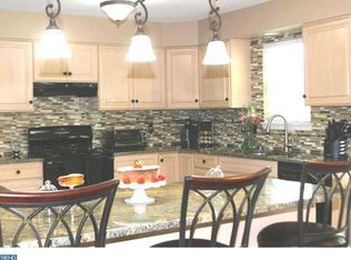 332 Elm Ave, Burlington, NJ 08016