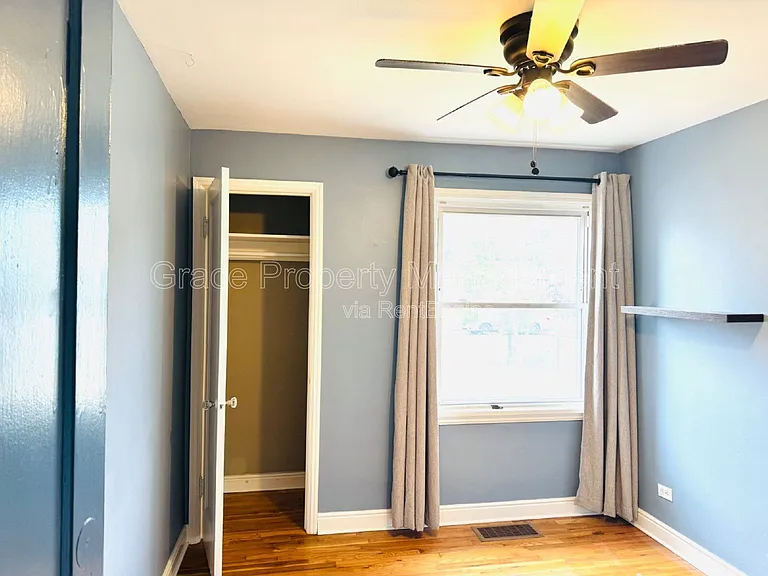 2970 Locust St — Photo 8