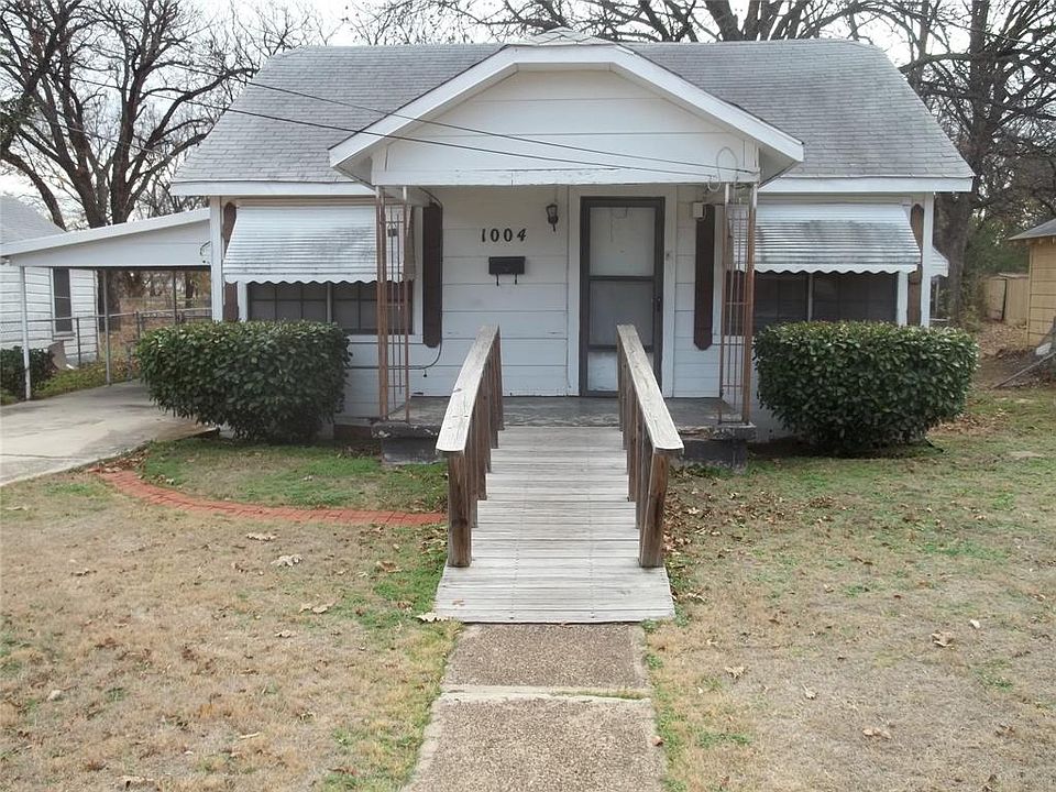 1st image of 1004 Lillie Kimble St