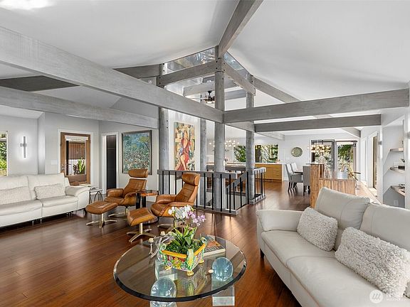 5th image of 1571 Thorndyke Road