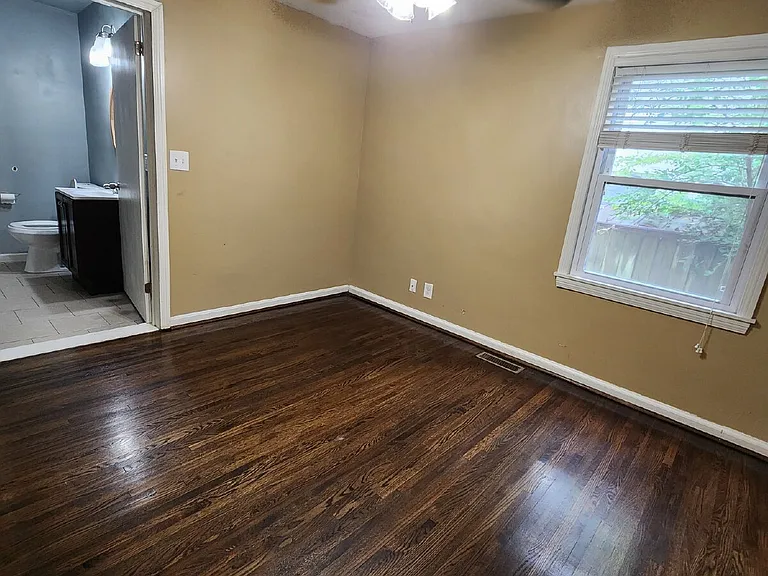 3711 Burrus St — Photo 11