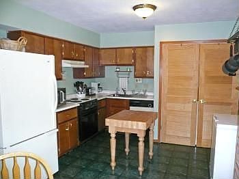 4th image of 10894 Newmarket Dr