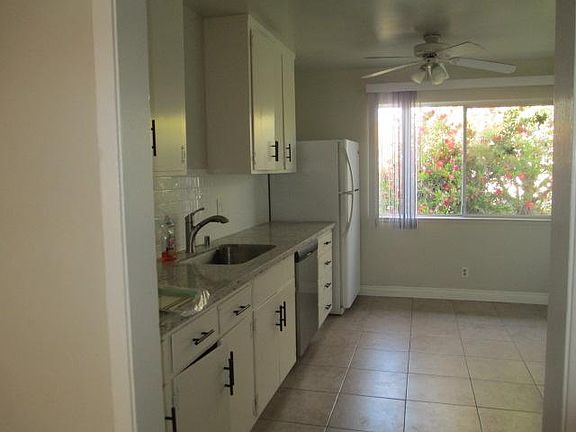 3rd image of 40 Evandale Ave APT C