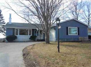 3 Sycamore Ln, Lincoln, IL 62656