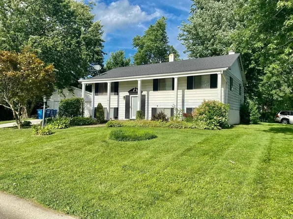 1637 Sherbrook Dr, New Haven, IN 46774