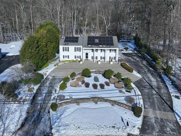 89 West Trail, Stamford, CT 06903