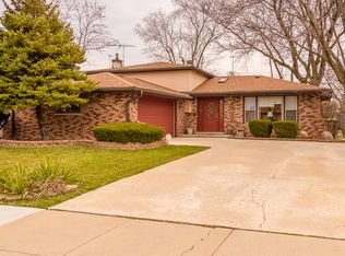 17511 Wright St, Lansing, IL 60438
