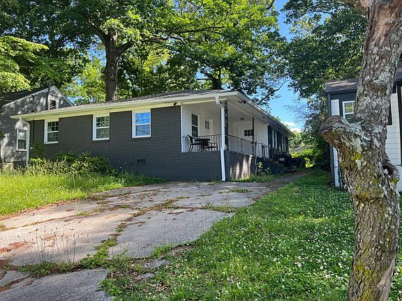 2nd image of 1430 Clermont Ave