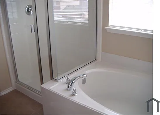 2229 Julian Dr — Photo 8