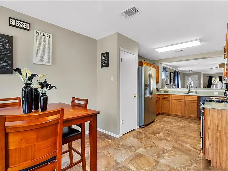 109 Brooke St — Photo 4