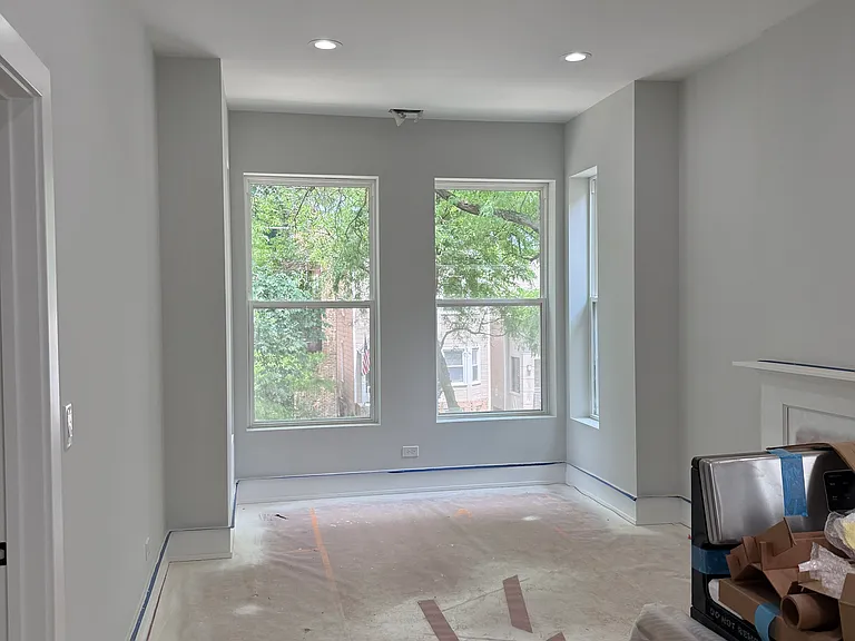 1123 W Wolfram St #2 — Photo 3