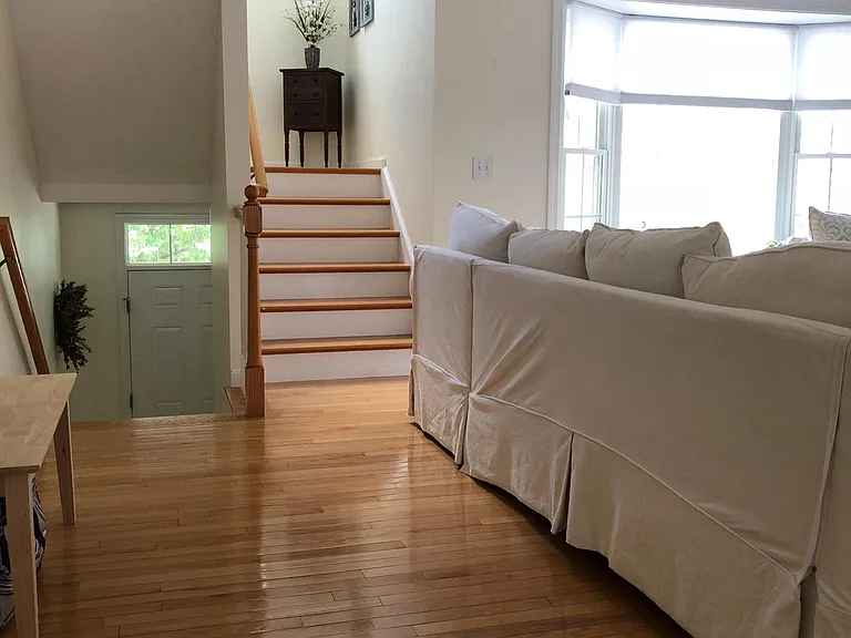 52 Georgetown Dr — Photo 6
