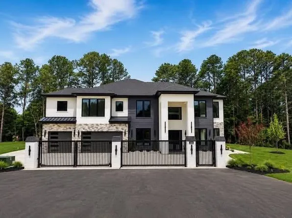 2724 Talley Ln, Buford, GA 30519